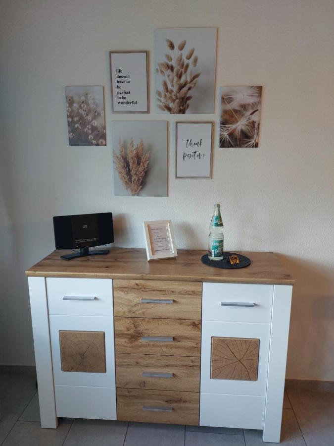 Moderne Ferienwohnung - Neu Renoviert - Ruhige Lage 왈다흐탈 외부 사진