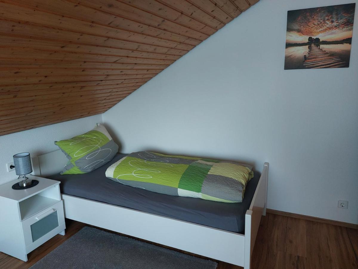 Moderne Ferienwohnung - Neu Renoviert - Ruhige Lage 왈다흐탈 외부 사진