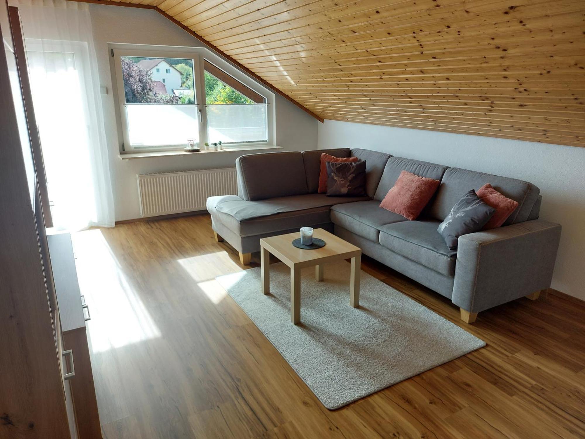 Moderne Ferienwohnung - Neu Renoviert - Ruhige Lage 왈다흐탈 외부 사진